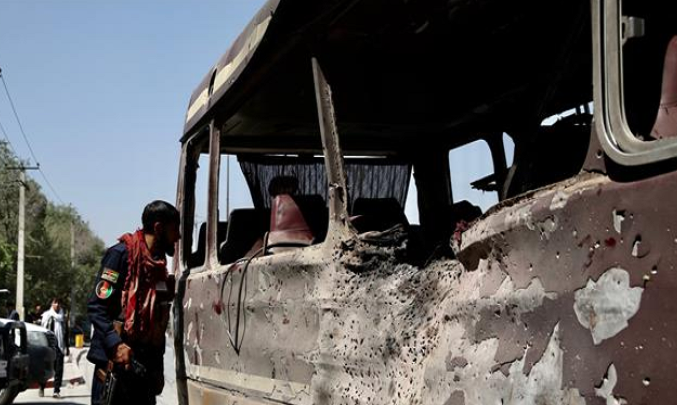 Người phát ngôn Bộ Nội vụ Afghanistan Nasrat Rahimi cho biết, trong số những nạn nhân các của vụ đánh bom có 8 nhân viên của Bộ Dầu khí nước này thiệt mạng và 27 người khác bị thương trong cuộc tấn công đầu tiên. Ảnh: THX.