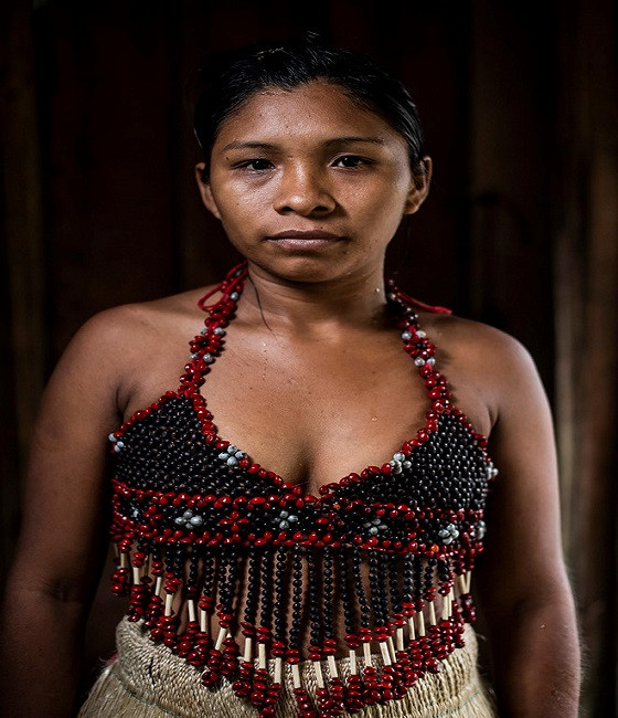 Thổ dân Munduruku tự hào về khả năng ứng biến của họ. Vào thế kỷ 16, các chiến binh của bộ lạc đã chiến đấu với các đối thủ và giành chiến thắng, họ xây dựng nên một đế chế trải dài khắp thung lũng sông. Ngay cả đại bác và súng của người Bồ Đào Nha cũng không thể khuất phục được họ.