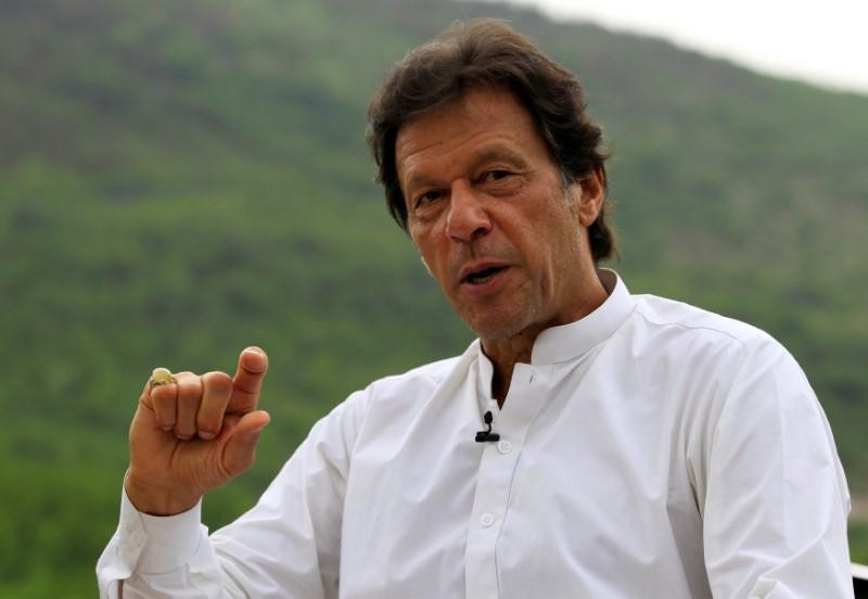 Trong một tuyên bố được đưa ra ngày 11/8, Thủ tướng Pakistan Imran Khan thông báo sẽ đệ trình kiến nghị lên án Ấn Độ lên Hội đồng Bảo an Liên Hợp Quốc.