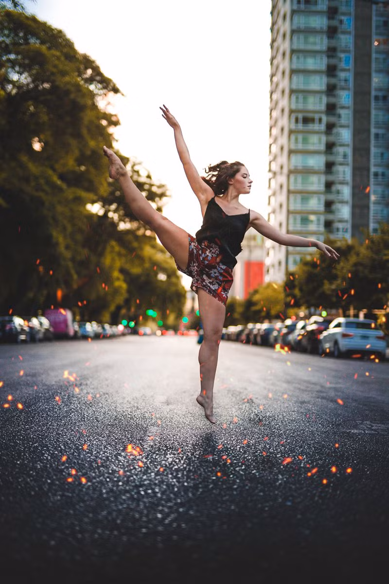 Hạnh phúc là khi được sống trọn vẹn với đam mê như những bước nhảy của cô gái Argentina này. *) Title do Kiến Thức biên tập lại