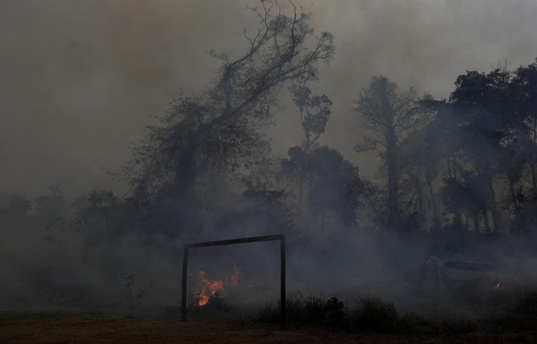 Daniel Pires, bác sĩ nhi khoa tại bệnh viện Cosme e Damia, cho biết số ca mắc bệnh tăng từ 120-130 vào đầu tháng 8/2018, trước khi cháy rừng dữ dội xảy ra, lên tới 280 trường hợp vào hôm 20/8. "Chủ yếu các bệnh nhân bị ho và viêm phổi do hít phải khói", bác sĩ Daniel nói thêm.