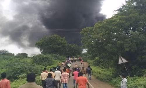 Kinh hoang no nha may hoa chat o An Do, nhieu nguoi chet