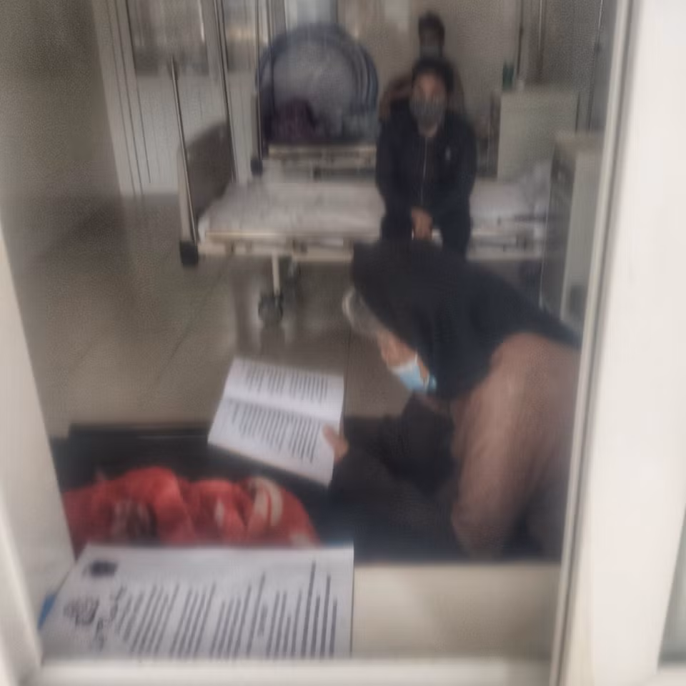 Am long nhat ky vao tam dich cua bac si “Hung Ngo”-Hinh-4