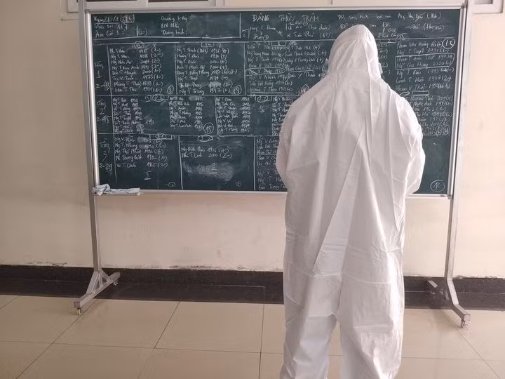 Am long nhat ky vao tam dich cua bac si “Hung Ngo”-Hinh-6