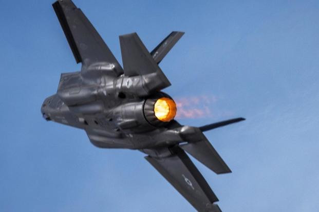 Trong quá khứ, việc này được cho là đã từng xảy ra một lần khi Trung Quốc chi bội tiền để mua các mảnh vỡ của máy bay F-111 từng bị Nam Tư bắn rơi. Nhiều chuyên gia cho rằng, chính từ những mảnh vỡ của F-111, Trung Quốc đã nghiên cứu và chế tạo ra chiến đấu cơ J-20 với khả năng tàng hình. Nguồn ảnh: BI.