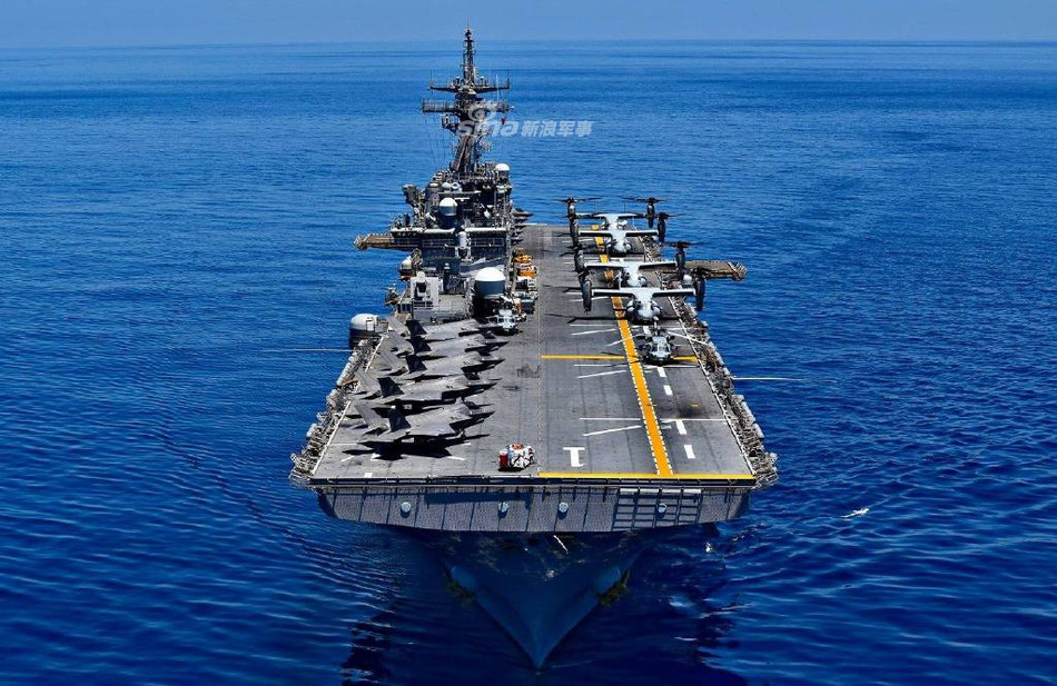 Phía Australia sẽ cử một toán đặc nhiệm hải quân tham gia cuộc tập trận này cùng với Mỹ và Philippines. Ngoài ra, Australia cũng tham gia công việc hậu cần với sự xuất hiện của lực lượng quân y, công binh và sĩ quan tuyên uý. Nguồn ảnh: Sina.