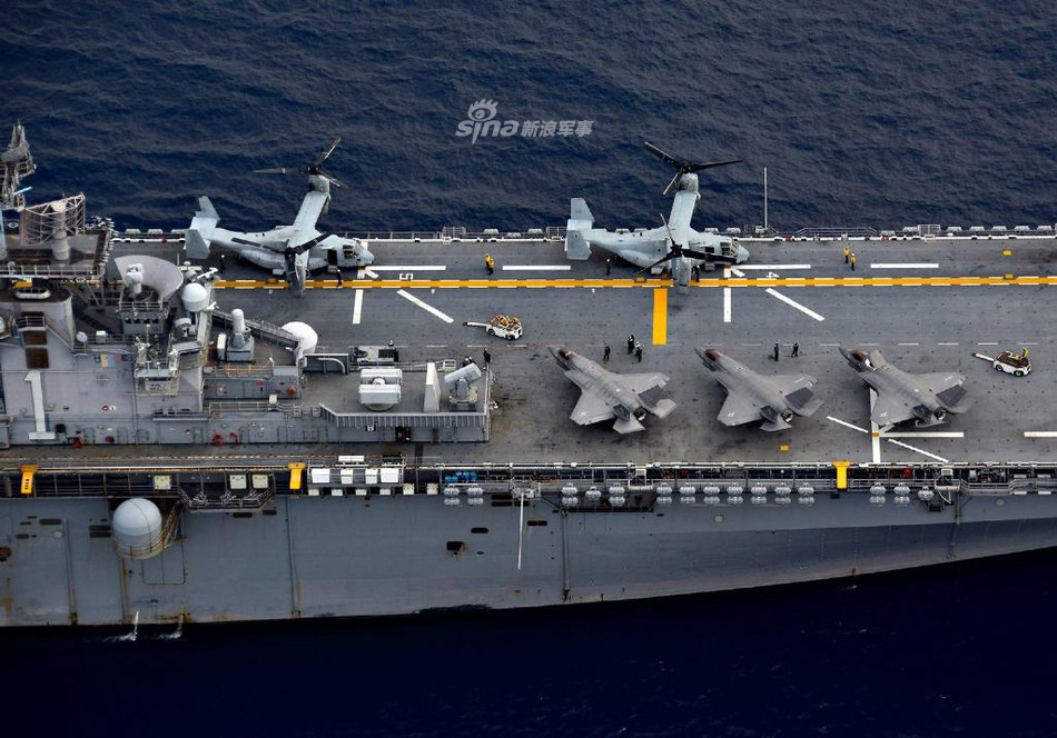 Tàu đổ bộ tấn công USS Wasp của lục lượng Hải quân Mỹ thuộc biên chế của Hạm đội 7. Tàu được hạ thuỷ từ năm 1987 và bắt đầu được nhập biên từ năm 1989. Hiện tại, USS Wasp đang có cảng chính tại Sasebo, Nhật Bản. Nguồn ảnh: Sina.