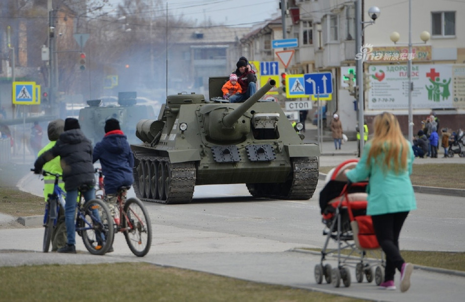 Những sản phẩm của nhà máy anh hùng này trong chiến tranh thế giới thứ hai bao gồm nhiều loại phương tiện chiến tranh hạng nặng như xe tăng, pháo tự hành, xe thiết giáp,... Nguồn ảnh: Sina.