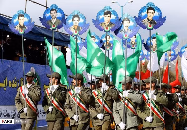 Cuộc duyệt binh vừa diễn ra hôm 18/4 tại Iran cũng cho thấy sức mạnh đáng gờm của lực lượng này so với các quốc gia khác trong khu vực. Nguồn ảnh: Farsnews.