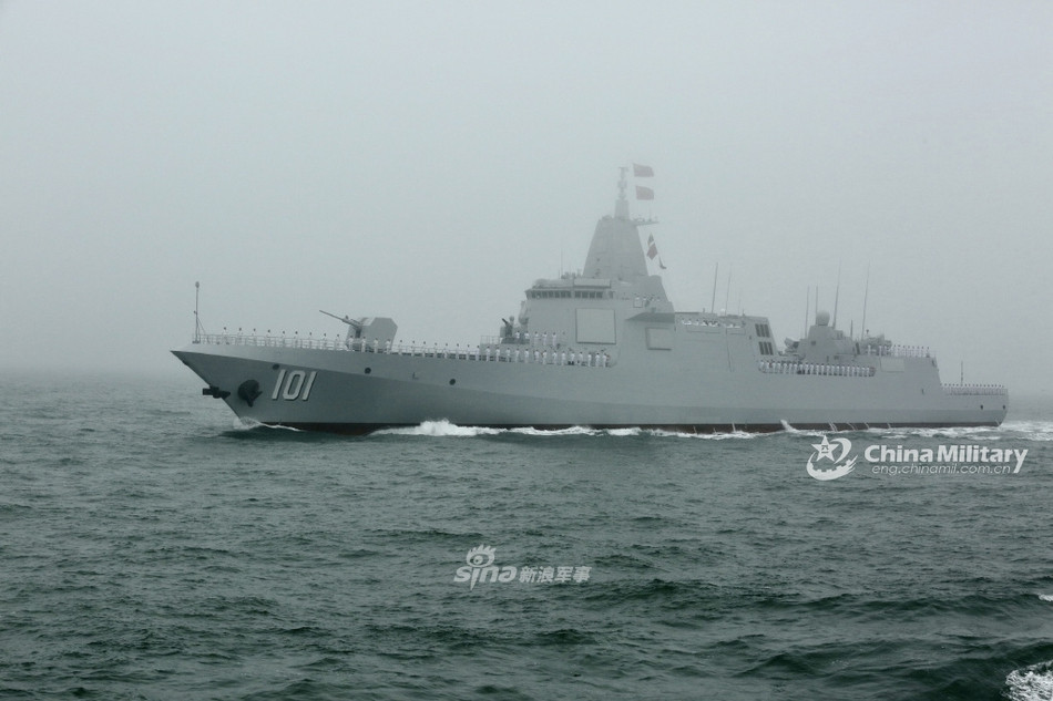 Type 055 hiện nay được coi là khu trục hạm hiện đại bậc nhất của Hải quân Trung Quốc. Đây là loại khu trục hạm được Trung Quốc chế tạo để trở thành người kế nhiệm cho khu trục hạm Type 052D trước đây. Nguồn ảnh: Sina.