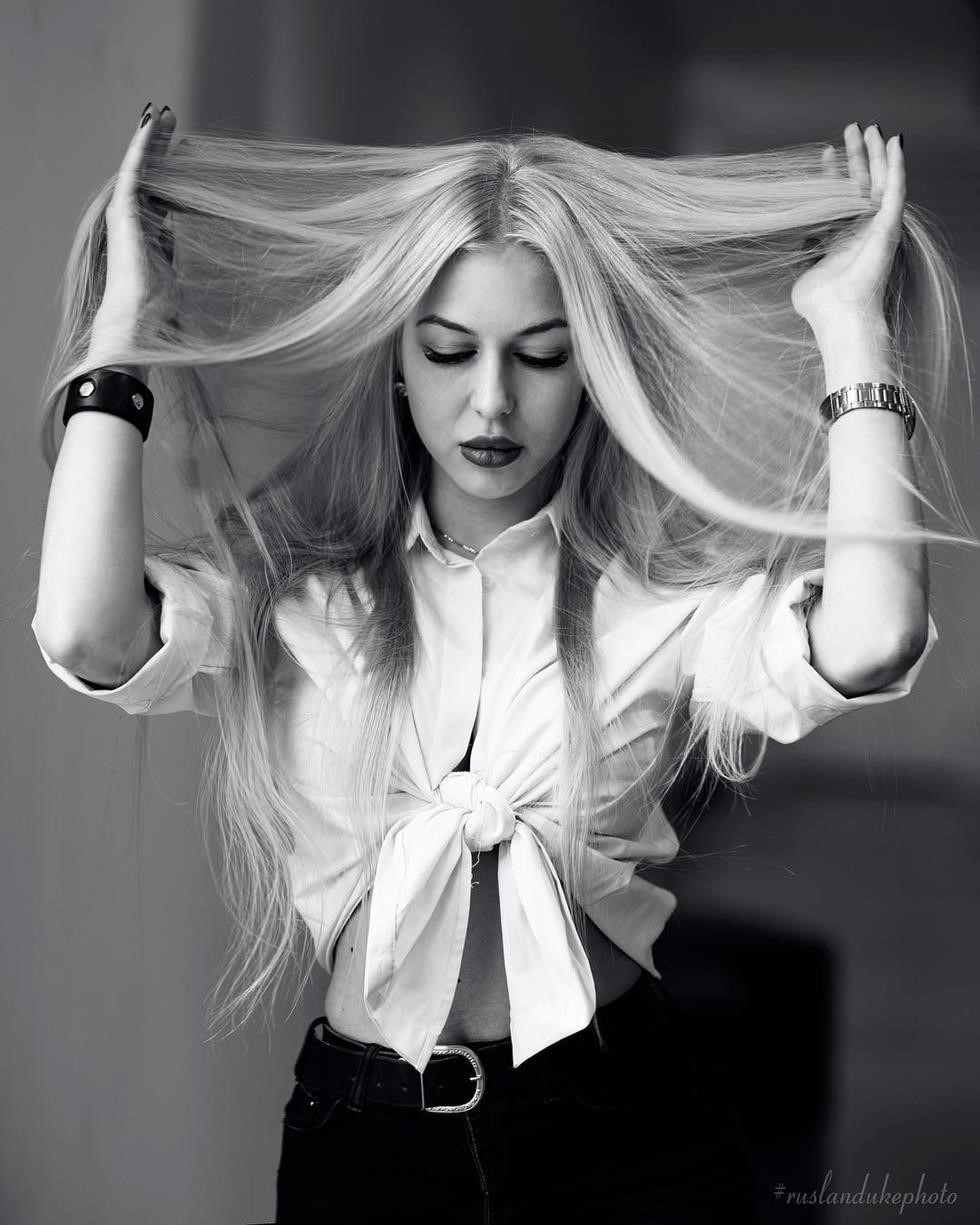 Hình ảnh của người chiến thắng và 12 người lọt vào vòng chung kết sẽ được in trên lịch của Lực lượng Vệ binh Nga năm 2020. Ảnh: Instagram/khramtsovaaniya_ifbb.