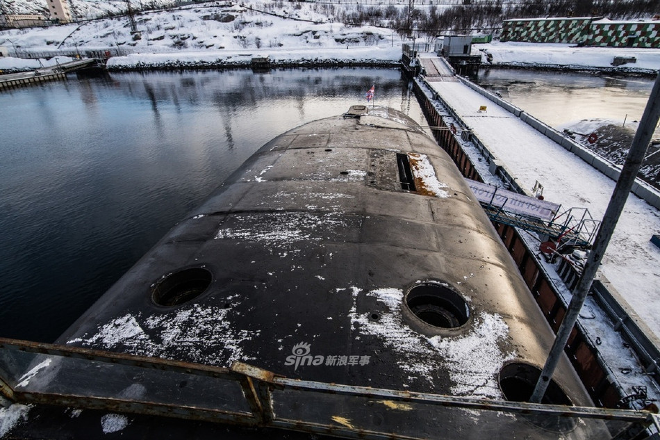 Tàu có biên chế đầy đủ 130 thuỷ thủ và sĩ quan chỉ huy kèm theo khả năng hoạt động liên tục trên biển thời gian dài với một động cơ hạt nhân. Nguồn ảnh: Sina.