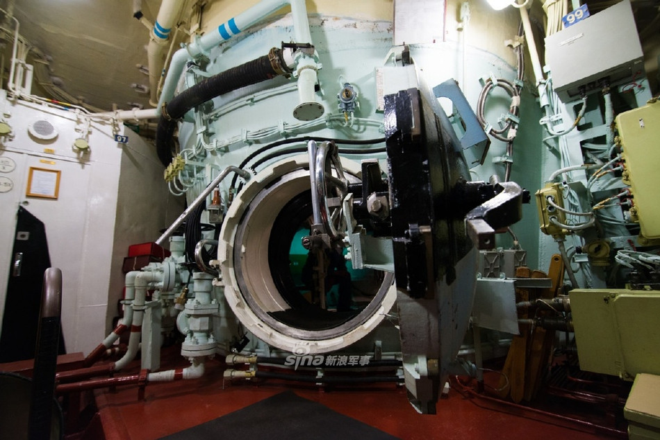 Tàu ngầm K-535 có tổng cộng 16 tên lửa Bulava. Đây là loại tên lửa đạn đạo phóng từ tàu ngầm, được Hải quân Nga phát triển từ năm 2013 và chỉ dành riêng cho tàu ngầm lớp Borei. Nguồn ảnh: Sina.