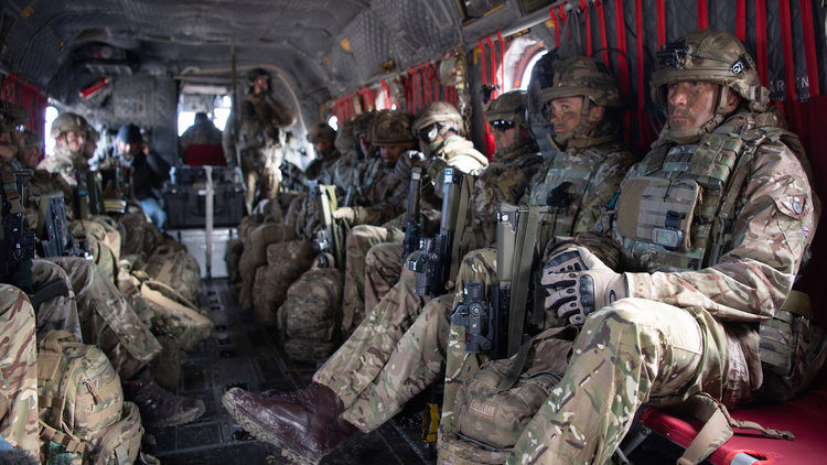 Bên cạnh Pháp, Anh được xem là quốc gia "cầm trịch" NATO ở khu vực châu Âu với sức mạnh quân sự vượt trội mọi quốc gia khác. Nguồn ảnh: BI.