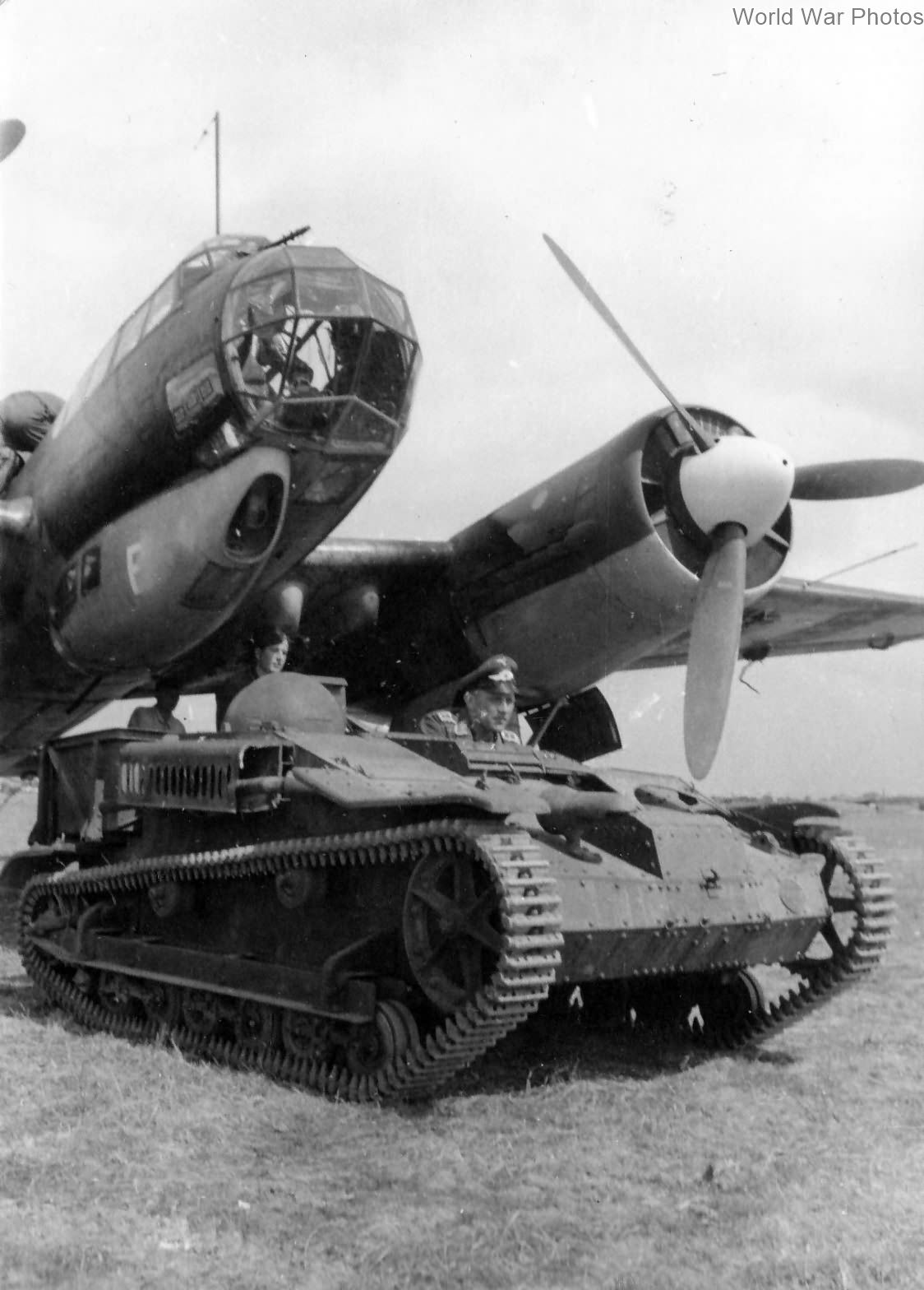 Ngoài Pháp, Romania cũng từng sản xuất loại xe tăng này nhưng chỉ cho ra lò được khoảng 120 chiếc trước khi dây chuyền hoạt động bị dừng vì sự vô dụng của chúng trên chiến trường. Nguồn ảnh: Historyonline.