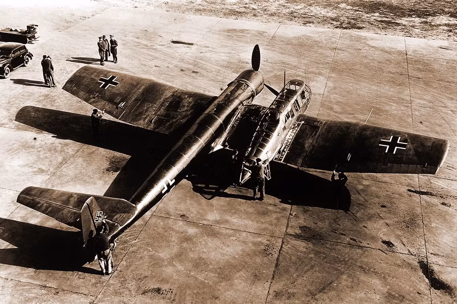 Loại máy bay có thiết kế bất đối xứng cực độc do Đức thiết kế trong Chiến tranh Thế giới thứ hai đó là Blohm &amp; Voss BV 141. Đây là loại máy bay cũng được ra đời với mục đích do thám nhưng có số lượng sản xuất rất ít. Nguồn ảnh: Fotoreport.