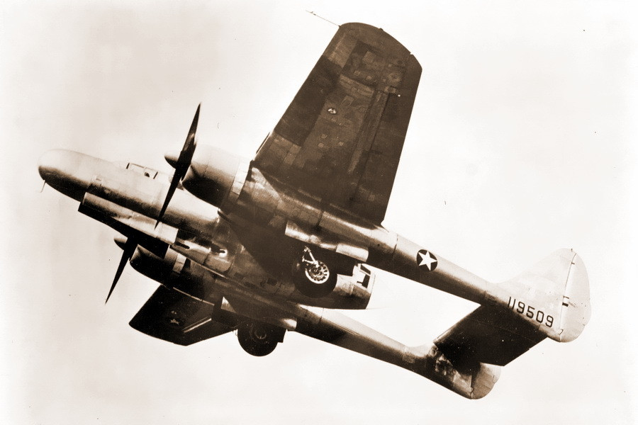 Do ra đời khá muộn, P-61 không đóng góp được gì nhiều trong Chiến tranh Thế giới thứ hai. Chiếc máy bay độc đáo này tiếp tục phục vụ Không quân Mỹ tới năm 1954 thì được cho nghỉ hưu. Nguồn ảnh: Fotoreport.