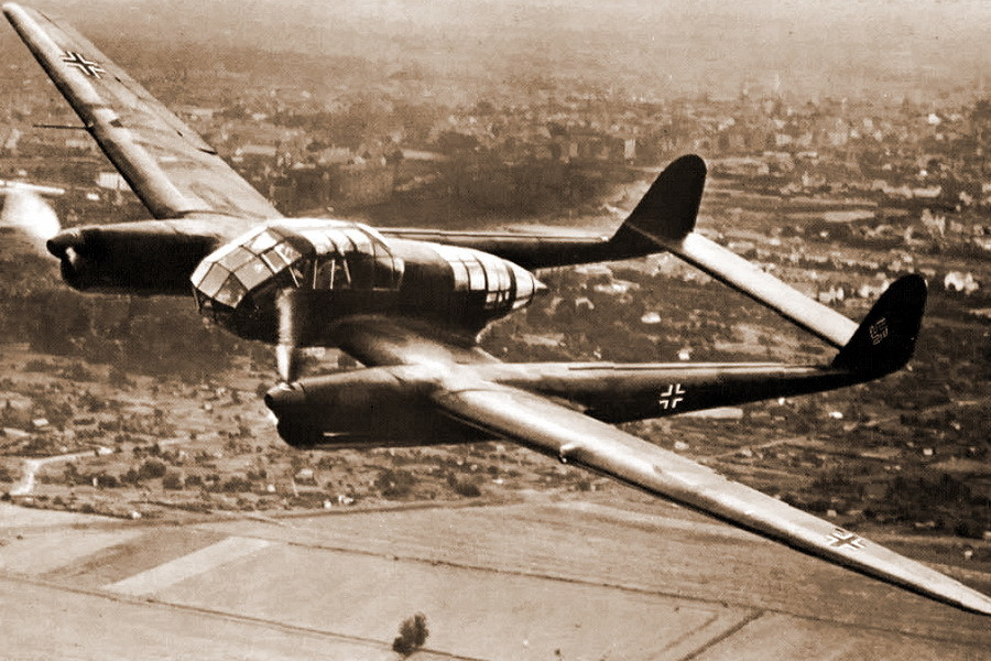 Tiếp theo là Focke-Wulf Fw 189. Đây là loại máy bay hai động cơ, ba ghế ngồi, chuyên được thiết kế cho nhiệm vụ trinh sát và hỗ trợ lục quân. Nguồn ảnh: Fotoreport.