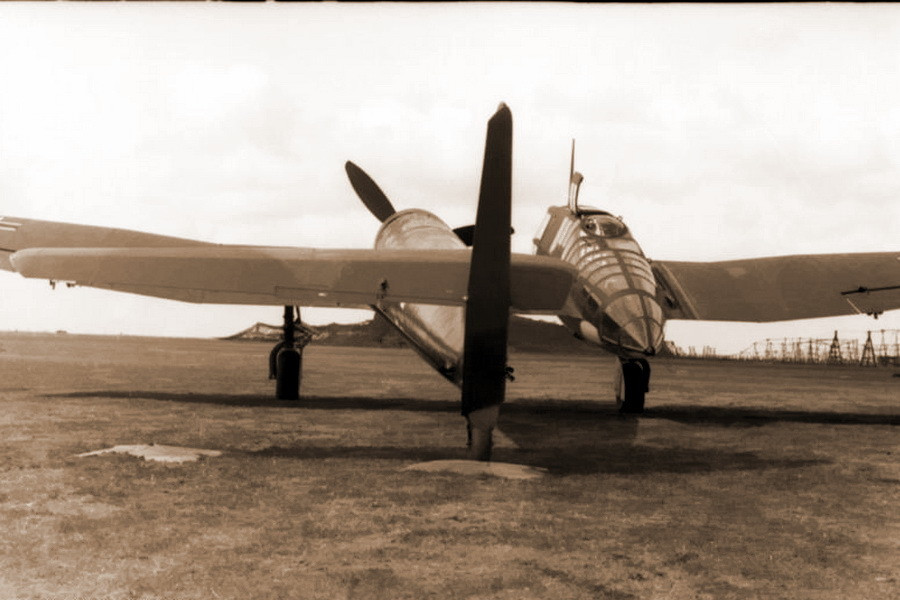 Bản thân các phi công của Đức cũng có phần khá dè dặt khi bay trên chiếc BV 141 này do lo sợ rằng một khi đã mất cân bằng, máy bay rất khó lấy lại được trọng tâm. Thực tế cho thấy ngoài việc tốn xăng một cách vô lý và hơi khó cất cánh, BV 141 vẫn hoạt động khá bình thường trên không. Nguồn ảnh: Fotoreport.