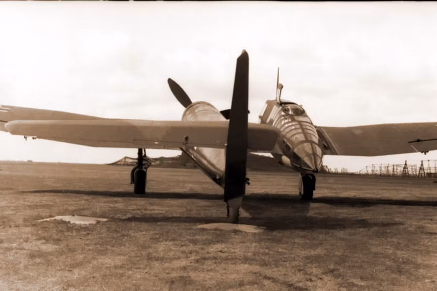 Bản thân các phi công của Đức cũng có phần khá dè dặt khi bay trên chiếc BV 141 này do lo sợ rằng một khi đã mất cân bằng, máy bay rất khó lấy lại được trọng tâm. Thực tế cho thấy ngoài việc tốn xăng một cách vô lý và hơi khó cất cánh, BV 141 vẫn hoạt động khá bình thường trên không. Nguồn ảnh: Fotoreport.