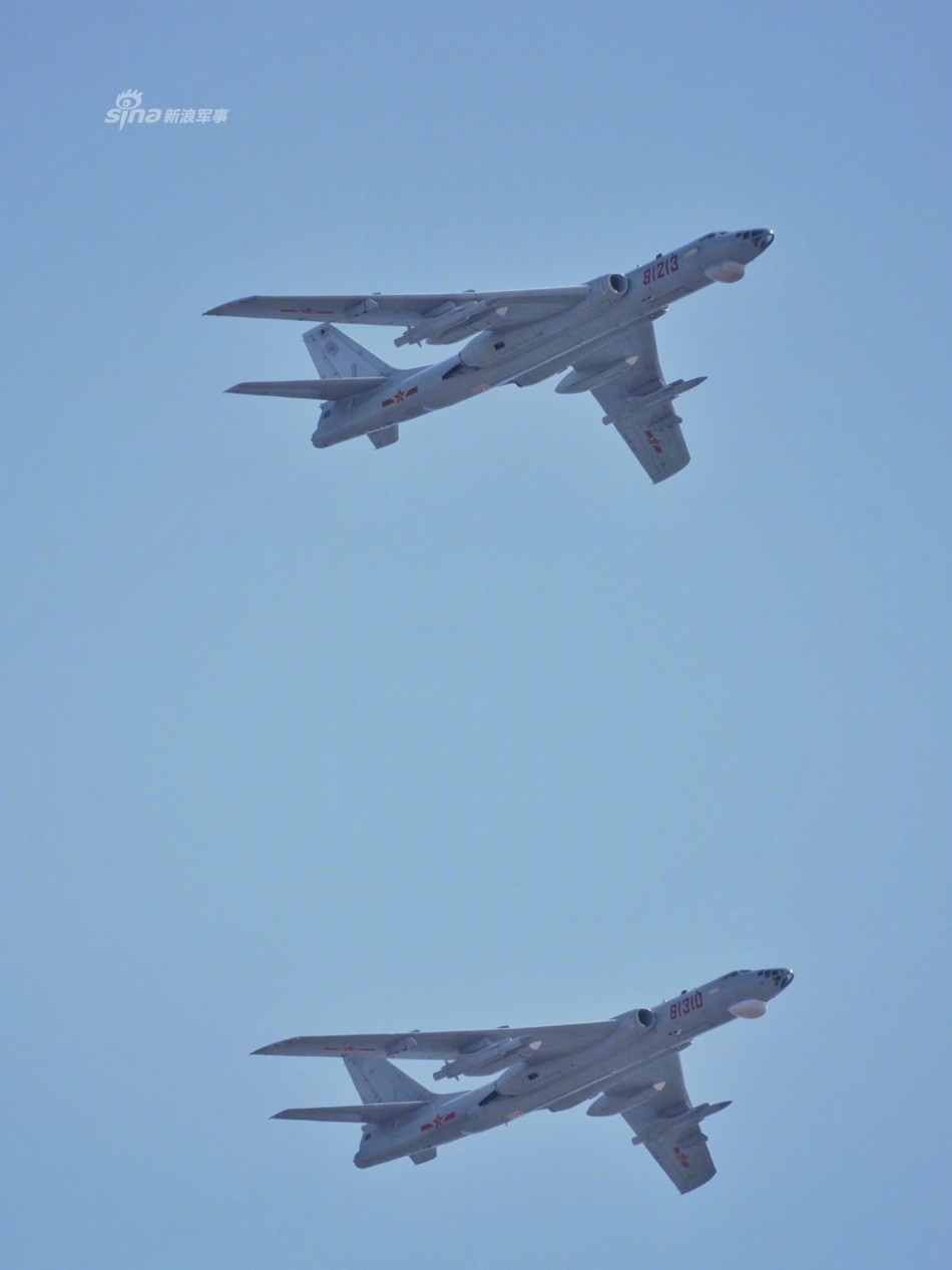 Với việc bay theo phi đội bốn chiếc cùng nhau - tương đương với sức mạnh chống hạm lên tới 8 quả tên lửa YJ-12, các máy bay H-6 của lực lượng này có thể dễ dàng hạ gục mọi loại tàu chiến cỡ lớn của đối phương kể cả tàu sân bay. Nguồn ảnh: Sina.