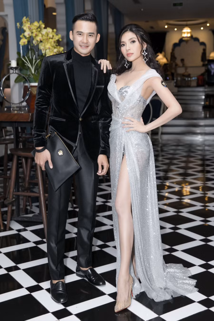 Ho Ngoc Ha bat ngo xuat hien tinh tu ben Kim Ly sau on ao sap lam dam cuoi-Hinh-5