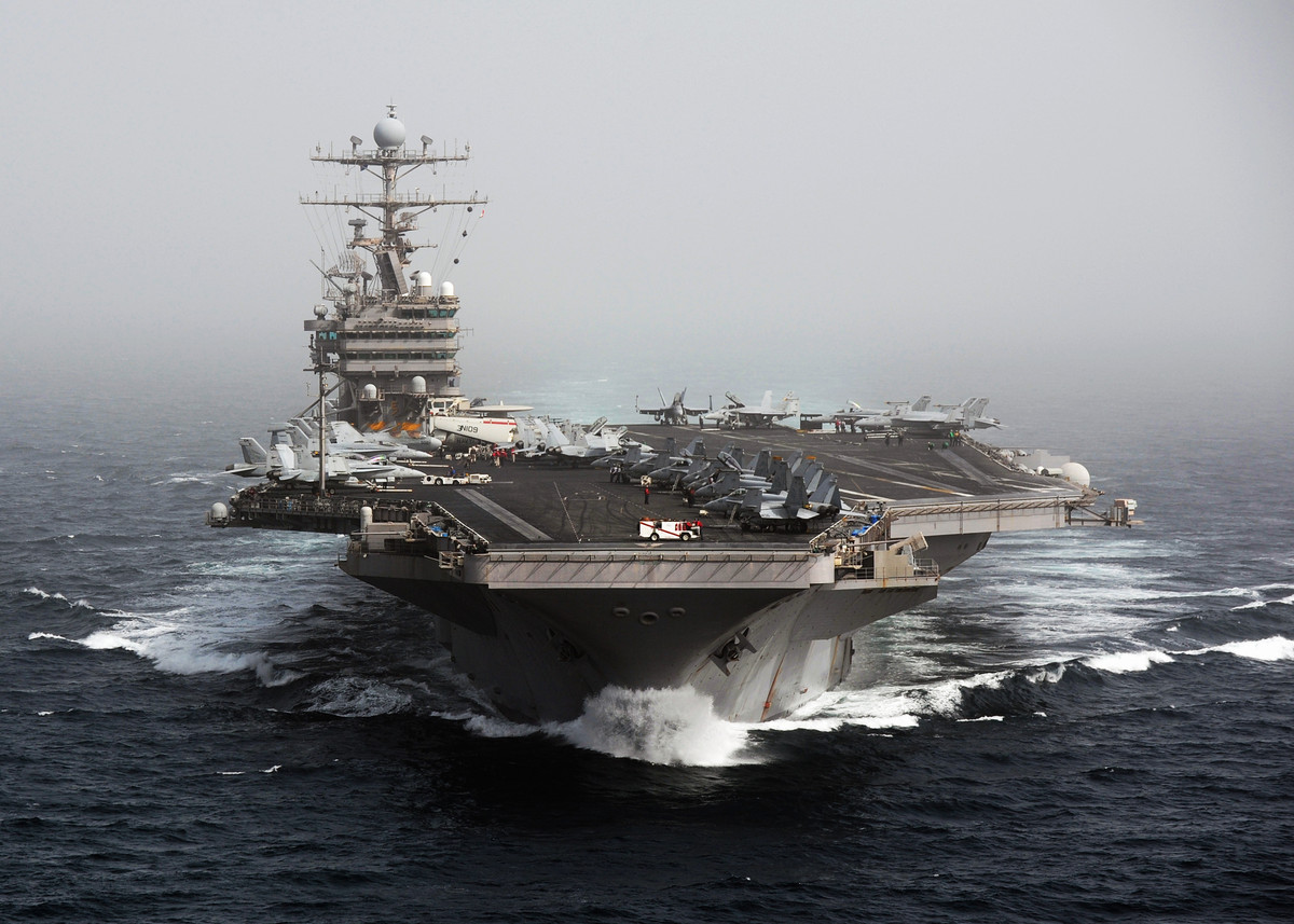 Cập nhật mới nhất về trị trí của hàng không mẫu hạm USS Abraham Lincoln vào ngày 4/4/2019 - nghĩa là từ bốn ngày trước nó đã gần đi tới trung tâm của biển Đại Tây Dương, rất có thể vào thời điểm này, nhóm tàu sân bay của Hạm đội 6 đã đến đích. Nguồn ảnh: Statfor.