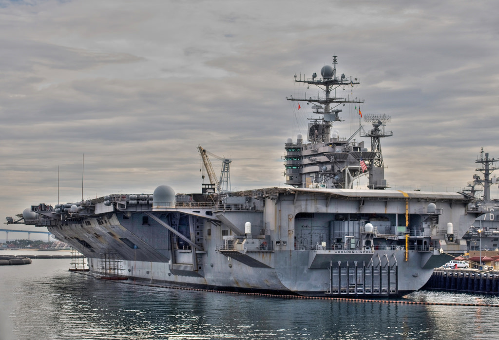 Hạm đội 6 - Hải quân Mỹ có phạm vi hoạt động bao gồm vùng biển châu Âu cho tới vùng biển phía Bắc nước Nga, bao trùm gần như toàn bộ vùng biển thuộc châu Phi trừ khu vực biển thuộc Somali và Vịnh Aden tiến vào Biển Đỏ (thuộc quản lý của Hạm đội 5 Hải quân). Nguồn ảnh: Statfor.