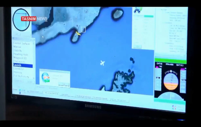 Hành trình của máy bay không người lái do Iran sở hữu cùng với các loại máy bay dân sự bay qua vùng biển Vịnh Ba Tư đều được hiển thị và có thể theo dõi được theo thời gian thực từ phòng này. Nguồn ảnh: TASNIM.