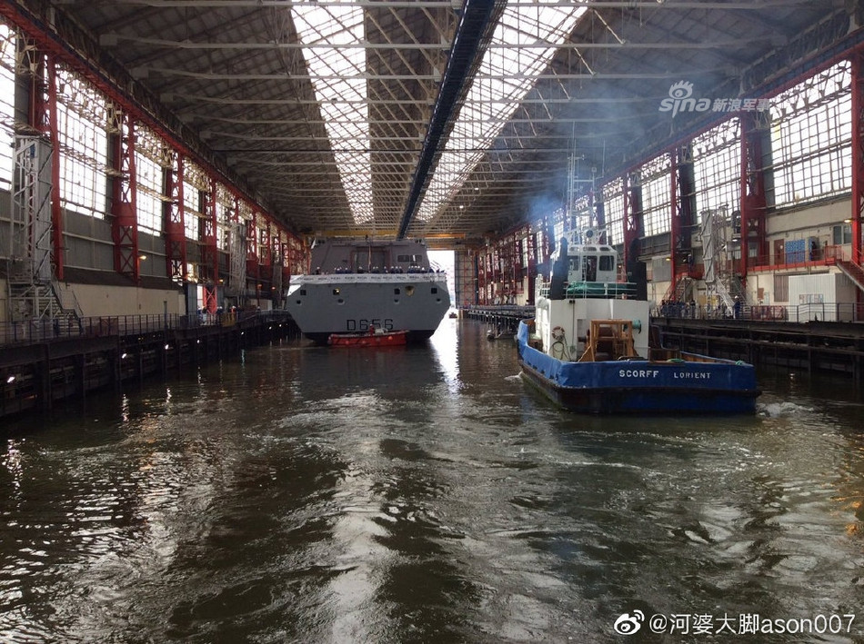 Tàu có biên chế thuỷ thủ đoàn khoảng 150 thành viên kèm theo đó là hải trình tối đa 12.000 km. Nguồn ảnh: Sina.