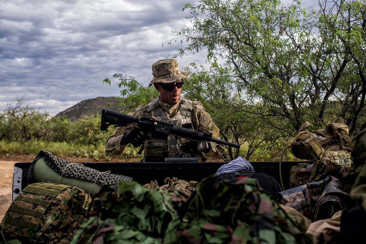 Các nhóm dân quân tự vệ này thường có những buổi picnic dã ngoại kiêm huấn luyện ngoài trời hàng tháng. Nguồn ảnh: Newyorktimes.