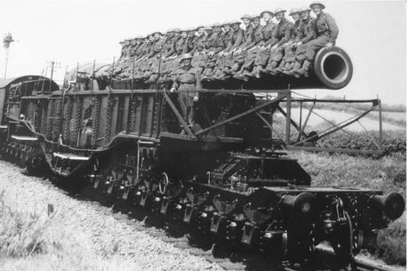 Cũng không kém cạnh so với quân Đức, người Anh ngay lập tức bắt tay vào nghiên cứu siêu pháo và tới năm 1920 đã hoàn thành. Đó là khẩu pháo BL 18 inch có cỡ nòng 457 mm và tổng trọng lượng 85,7 tấn.