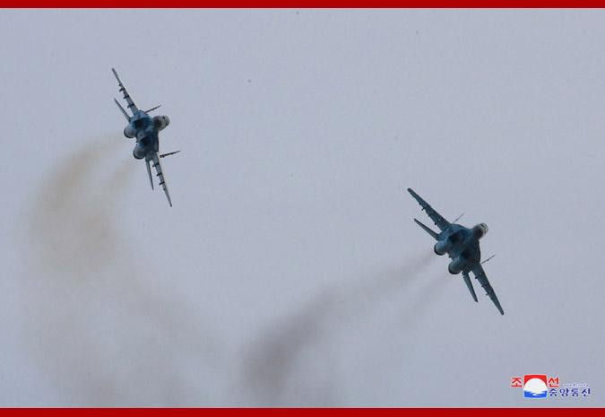 Nhà máy lắp ráp của Triều Tiên được cho là có quy mô khá nhỏ, với công suất mỗi năm chỉ từ 2 tới 3 chiếc MiG-29 được ra lò. Tuy nhiên kể từ khi được Liên Xô chuyển giao công nghệ từ năm 1987 cho tới cuối thập niên 90, Triều Tiên được cho là đã tự sản xuất được ít nhất 15 chiếc MiG-29. Nguồn ảnh: Sina.