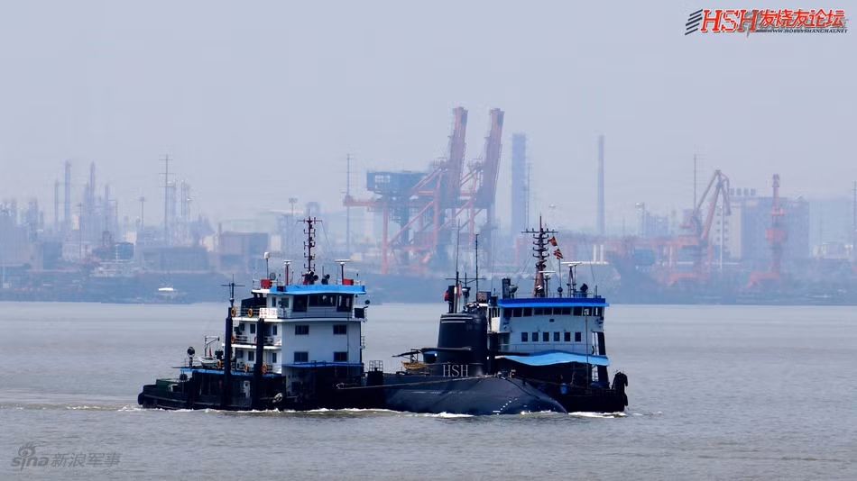 Theo đó loại tàu ngầm tấn công diesel-điện sử dụng động cơ đẩy không khí độc lập (AIP) này dược Trung Quốc đưa vào sử dụng trong biên chế từ năm 2006 tới nay. Tính tới cuối năm 2018, Trung Quốc đã có trong biên chế 17 tàu loại này. Nguồn ảnh: Sina.