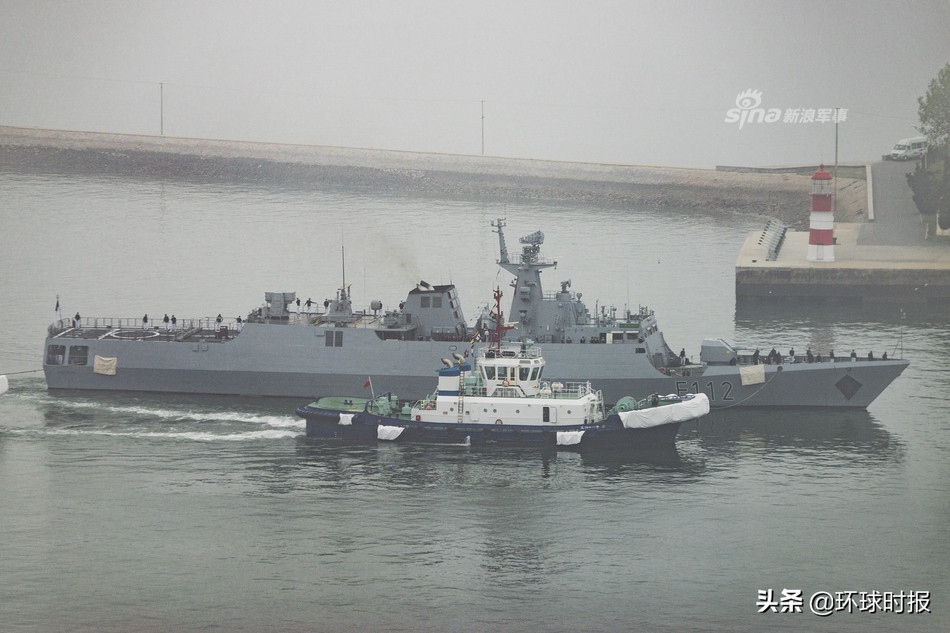 Tàu hộ vệ Type 056 mang tên BNS Prottoy của Hải quân Bangladesh có mặt tại Thanh Đảo. Đây là tàu hộ vệ được Trung Quốc đóng cho Hải quân Bangladesh từ năm 2015. Nguồn ảnh: Sina.