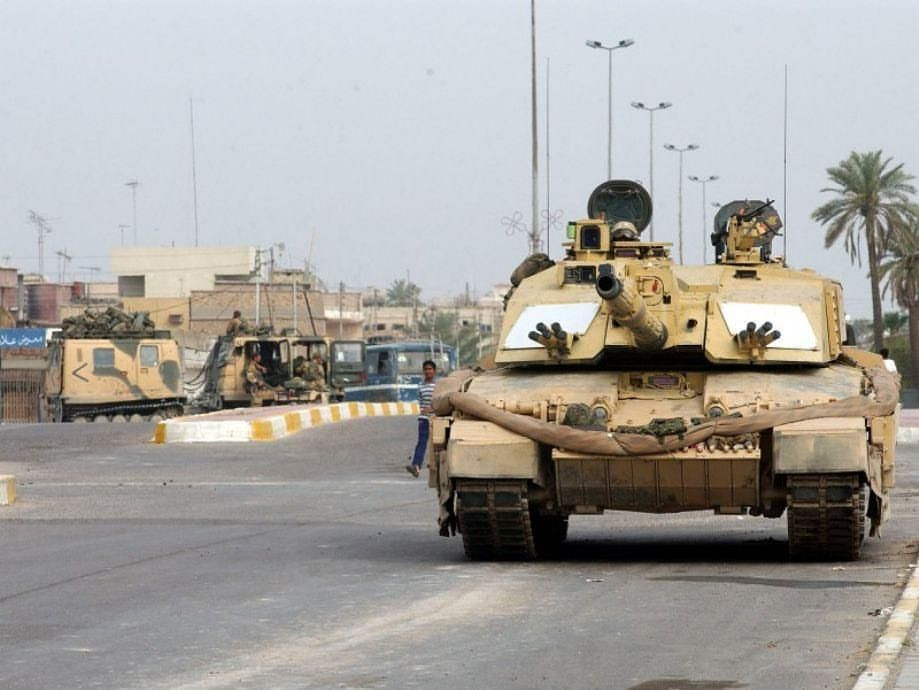 Tháng 8/2006 ở Iraq, một chiếc Challenger 2 đã dính tới... 15 phát đạn chống tăng RPG nhưng chỉ một phát xuyên được vào trong xe, cắt đôi chân của tài xế và khiến hai thành viên khác bị thương nhẹ. Nguồn ảnh: Challenger.