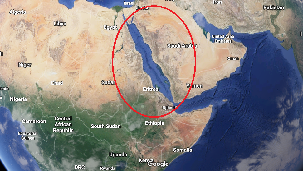 Biển Đỏ là khu vực hết sức phức tạp, nằm giữa Trung Đông và châu Phi. Ở phía Bắc của khu vực biển Đỏ là kênh đào Suez để các phương tiện hàng hải đi xuyên được từ Ấn Độ dương lên Địa Trung Hải. Tuy nhiên ở phía Nam của Biển Đỏ lại là vùng biển dày đặc cướp biển bậc nhất thế giới. Nguồn ảnh: Googlemaps.