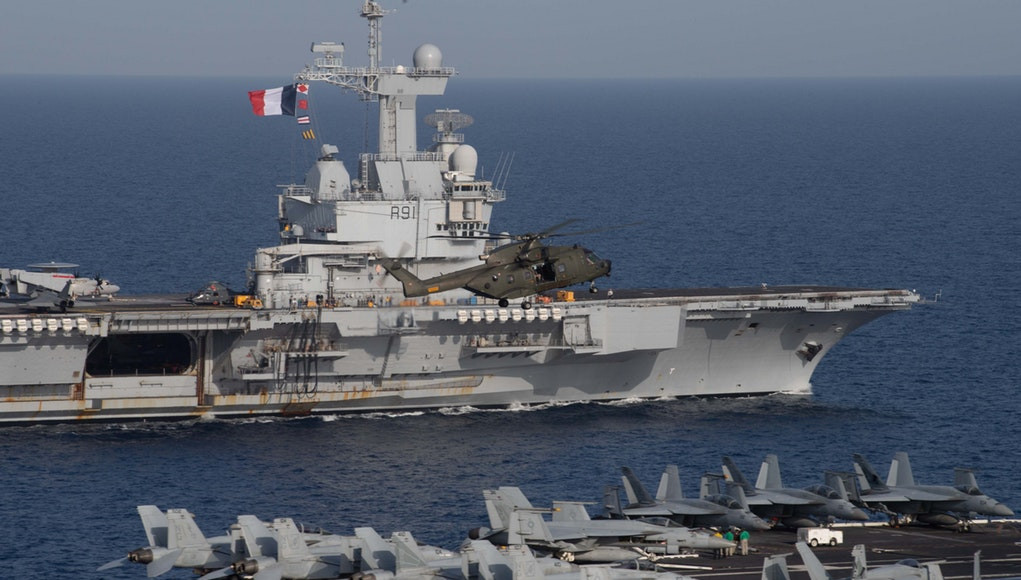 Tàu đực trang bị hai lò phản ứng hạt nhân K15 do Areva - một tập đoàn năng lượng hạt nhân nổi tiếng của Pháp thiết kế. Mỗi động cơ K15 có công suất 150 MWt. Kèm theo đó là 2 động cơ tua-bin khí và 4 động cơ điện-diesel. Nguồn ảnh: Militarytoday.