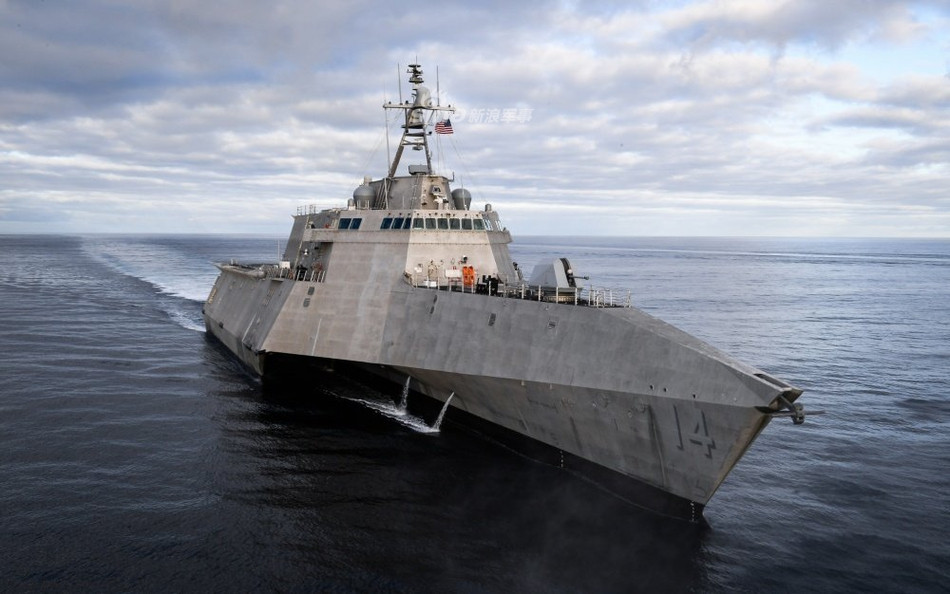 Hai chiếc khác mang số hiệu LCS-20 và LCS-22 hiện đã được hạ thuỷ và đang được hoàn thiện trước khi có thể chạy thử để bàn giao cho hải quân Mỹ. Nguồn ảnh: Sina.