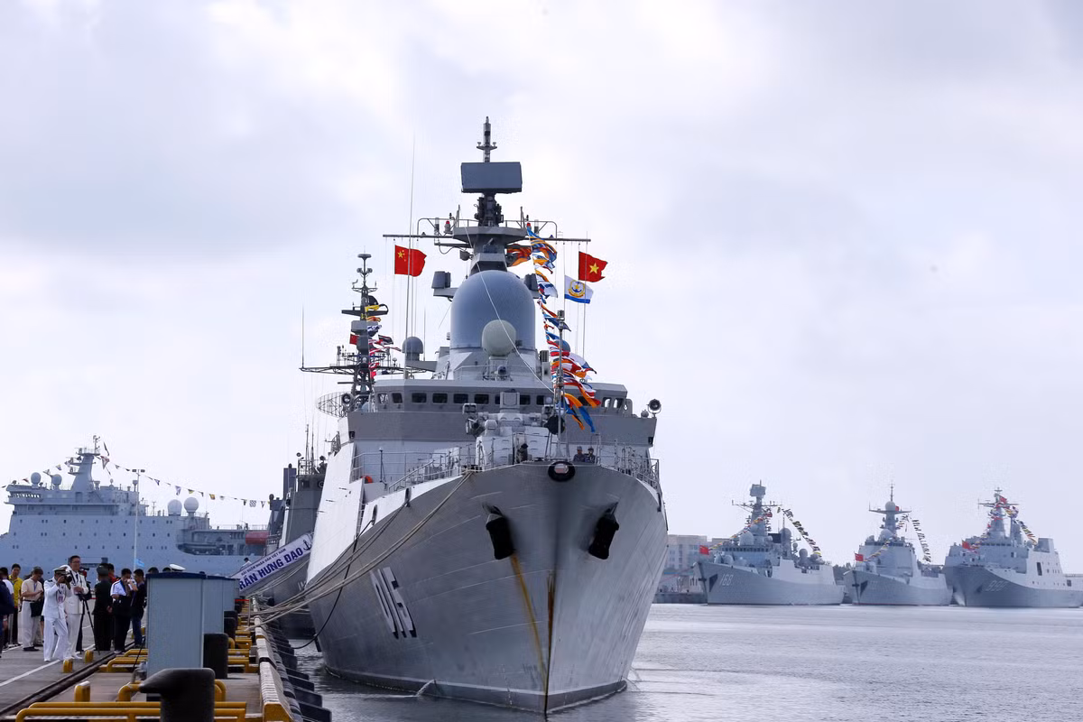 Đầu tiên là hạm đội Bắc Hải, hạm đội này được Trung Quốc thành lập từ năm 1950, có căn cứ chỉ huy đặt tại Thanh Đảo. Nguồn ảnh: QQ.