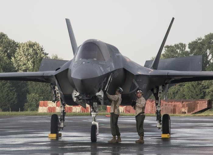 Với khí hậu Trung Đông nắng bỏng, các lực lượng thuộc Hải quân Anh sẽ có được những kinh nghiệm đắt giá trong việc vận hành bảo dưỡng vũ khí đắt tiền như F-35. Nguồn ảnh: DM.