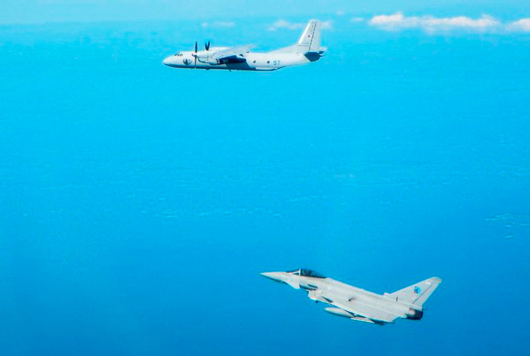 Sau đó các tiêm kích Eurofighter Typhoon của Anh đã nhận trách nhiệm chính, theo lời Tư lệnh không quân Hoàng gia Anh thì vụ việc đã trở thành một cuộc đối đầu rất nghiêm trọng.