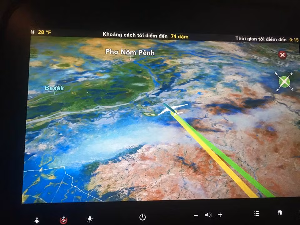 Hanh khach choang vang vi chuyen bay 