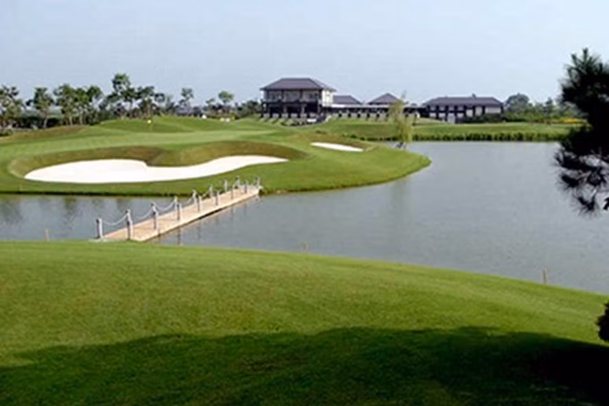 Ngoài 4 dự án khu đô thị bị chấm dứt hoạt động trên còn có 2 dự án khu đô thị bị yêu cầu tiếp tục rà soát, kiến nghị xử lý dứt điểm là Khu đô thị mới và sân golf Mê Linh (xã Văn Khê &amp; xã Mê Linh) và Khu đô thị Chương Mỹ. Ảnh: Lao động.