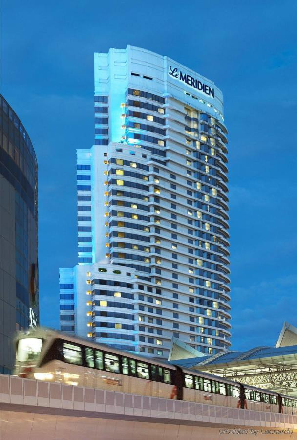 Le Meridien là một khách sạn 5 sao 35 tầng tại Kuala Lumpur (Malaysia).