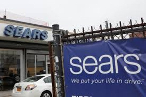 13 năm qua, Sears đã đóng cửa hơn 2.800 cửa hàng. Tính đến tháng 8/2018, nhà bán lẻ này chỉ còn hơn 860 cửa hàng. Ảnh: BI.