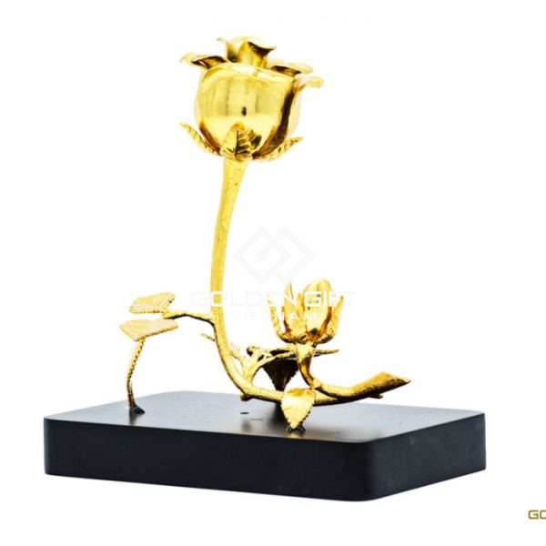 Với thiết kế đặc biệt này, bông hồng không chỉ dành tặng cho người yêu, vợ mà còn phù hợp để tặng các đối tác, sếp nữ nhân dịp 20/10. Ảnh: Golden Gift.