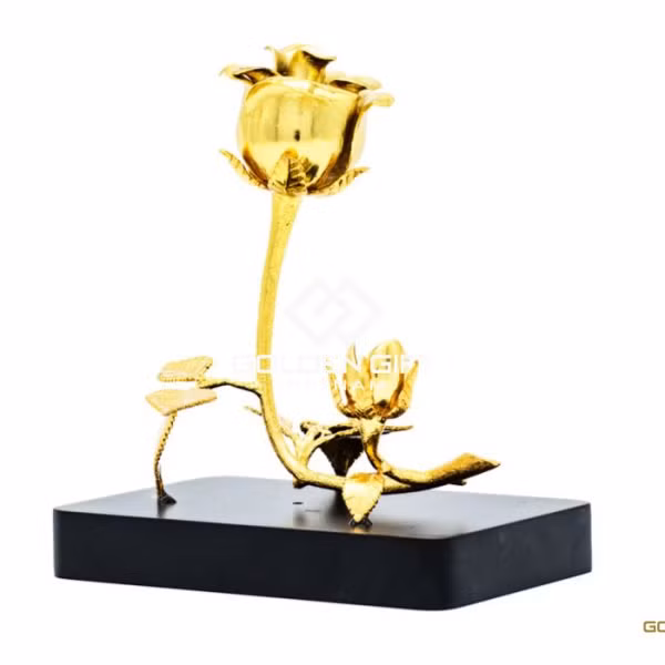 Với thiết kế đặc biệt này, bông hồng không chỉ dành tặng cho người yêu, vợ mà còn phù hợp để tặng các đối tác, sếp nữ nhân dịp 20/10. Ảnh: Golden Gift.