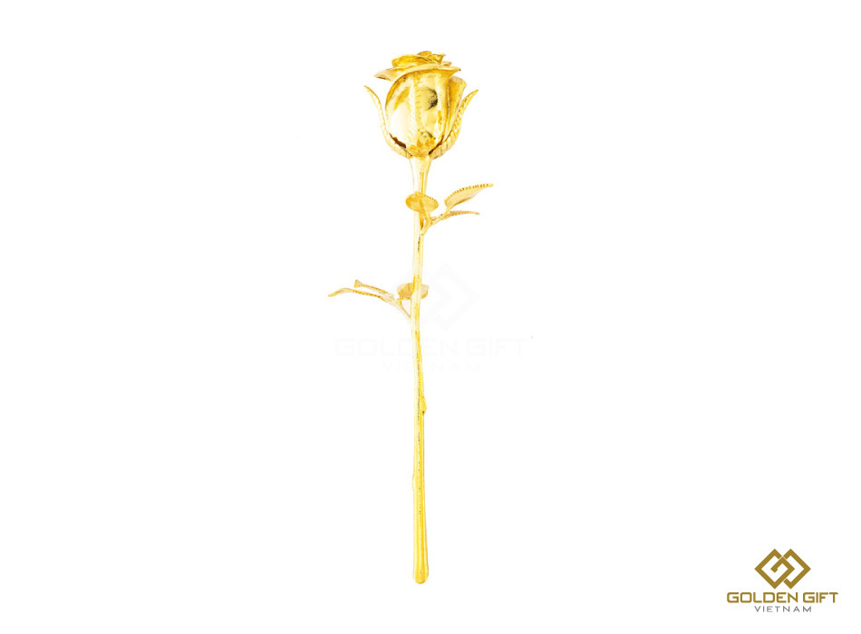 Bông hồng mạ vàng đơn giản như thế này có giá thấp hơn so với thiết kế cầu kỳ ở trên, khoảng 2 triệu đồng. Ảnh: Golden Gift.