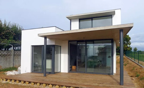 Nhà container thiết kế nhỏ nhắn với đầy đủ tiện nghi và thoáng đãng.